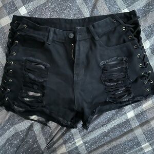 🖤🤘🏻 Black Lace Up Jean Short Shorts
